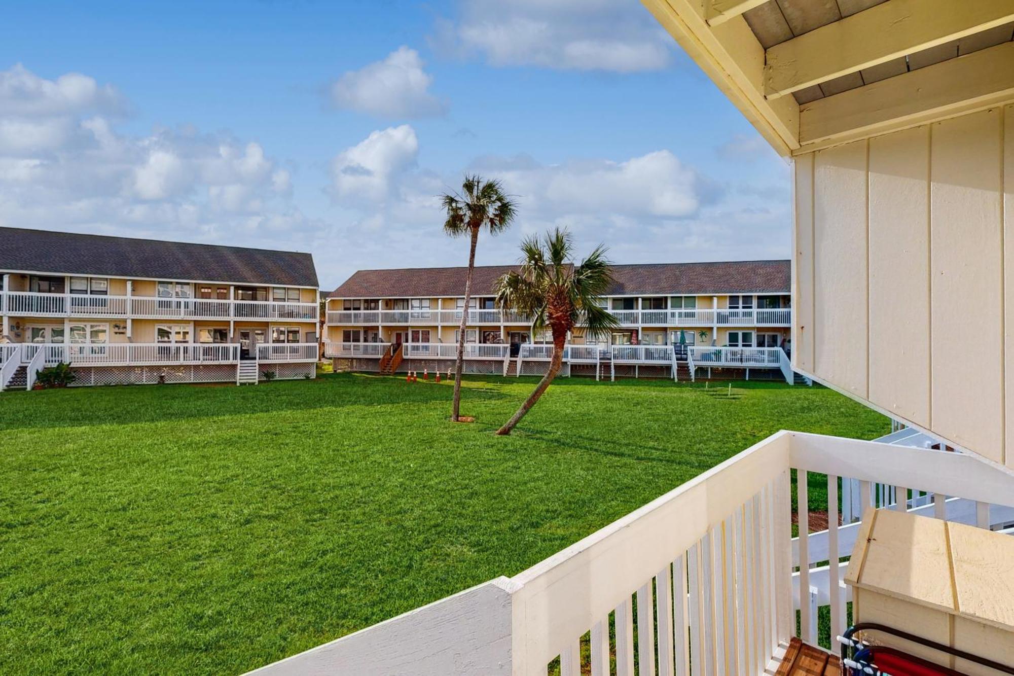 ​Sandpiper Cove Destin Rum bild