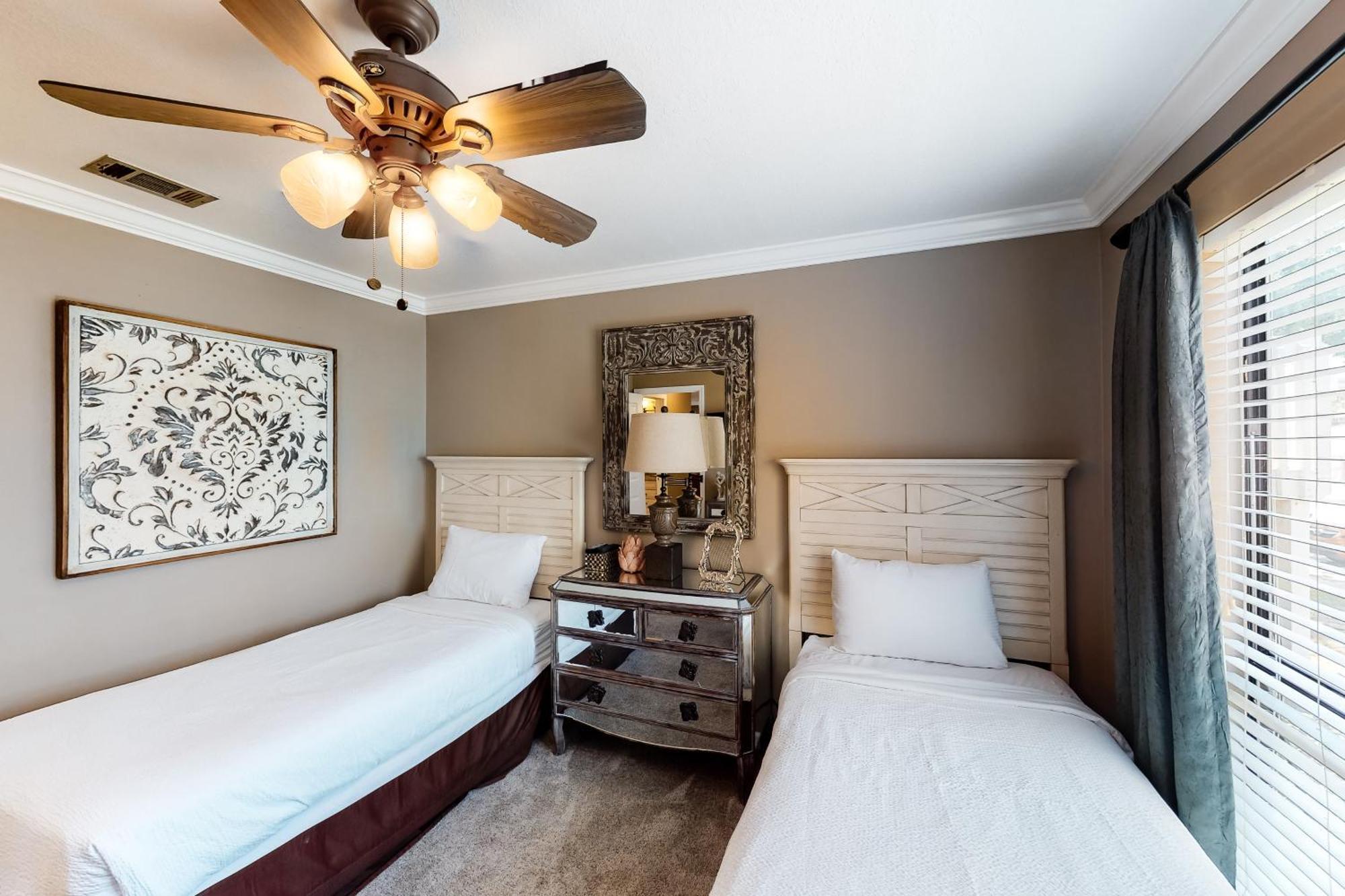 ​Sandpiper Cove Destin Rum bild